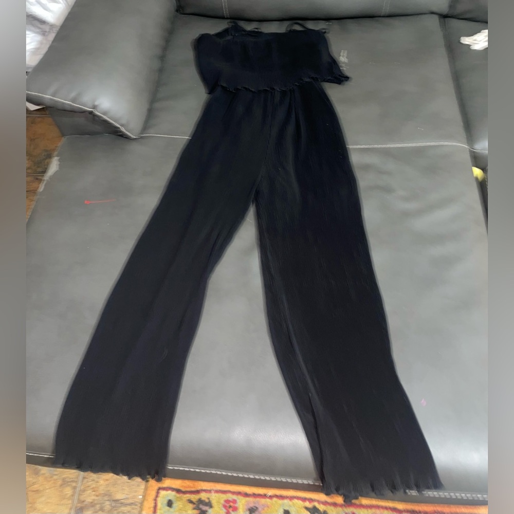 Icebird Black Pleated Wide-Leg Jumpsuit (Size Large)